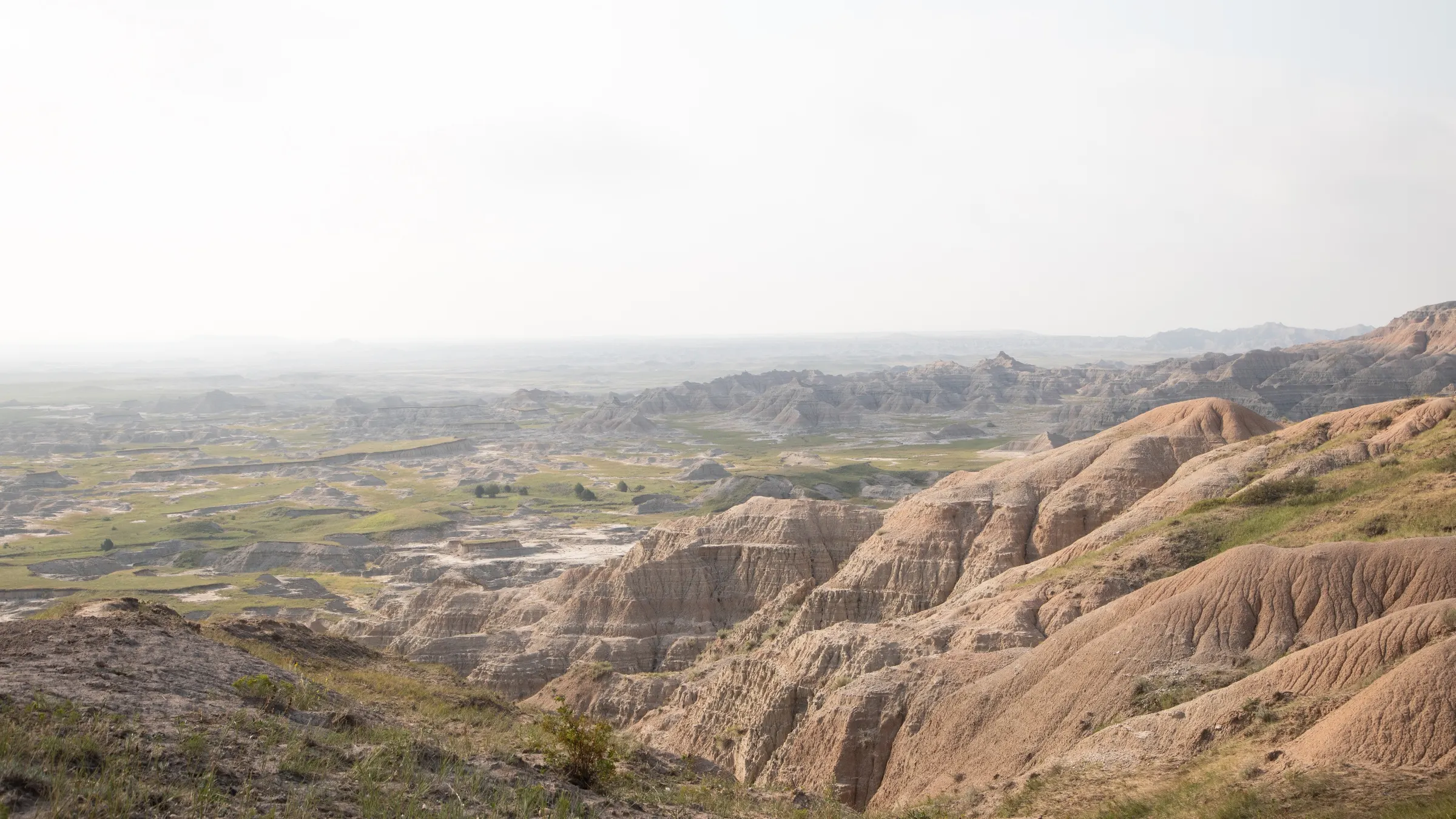 Morning in the Badlands. Badlands, South Dakota