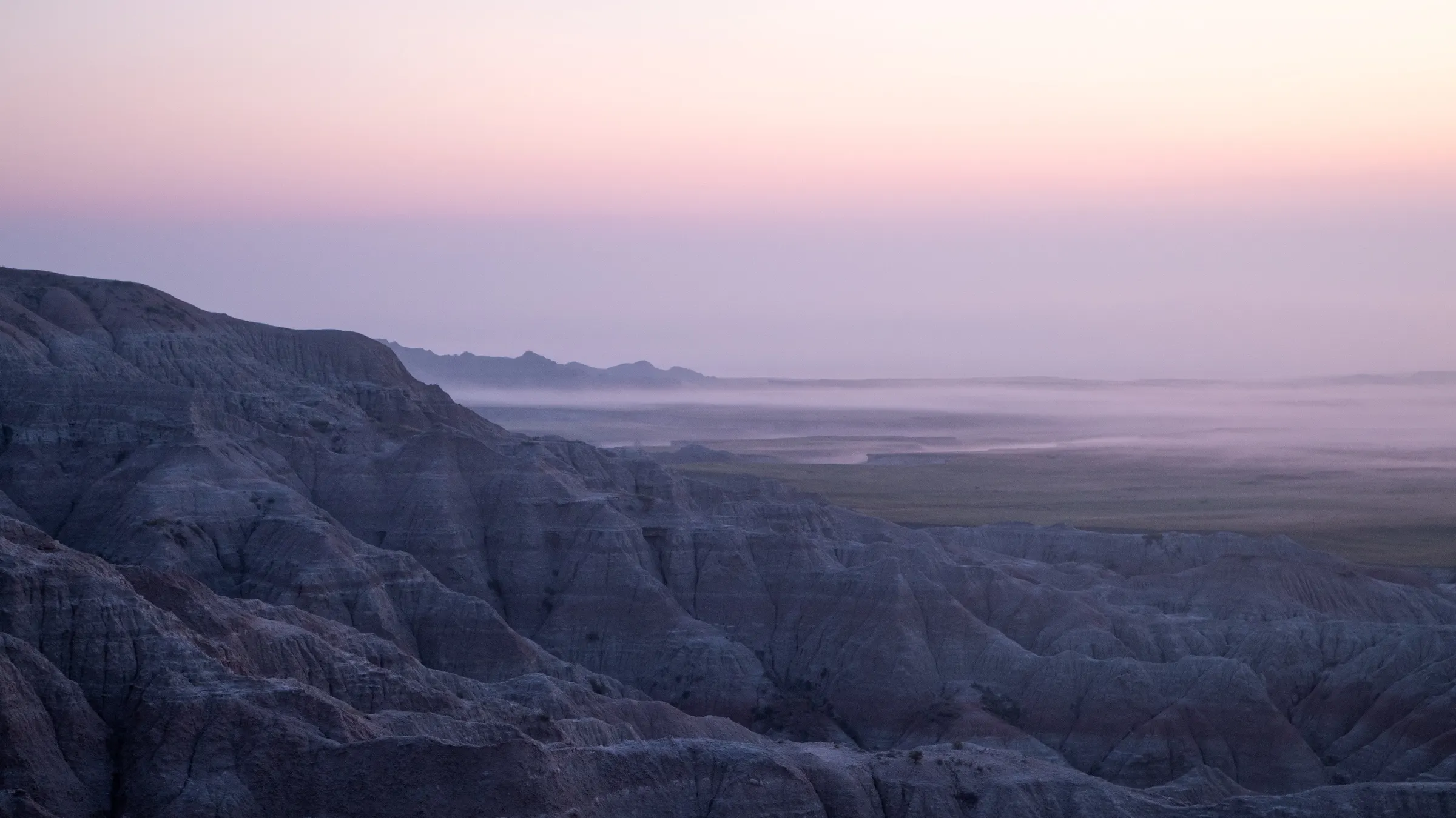 Sunrise in the Badlands. Badlands, South Dakota